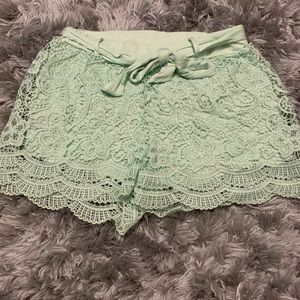 🌻 Mint Lace Shorts 🌻